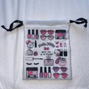 Hello Kitty Makeup Design Pouch